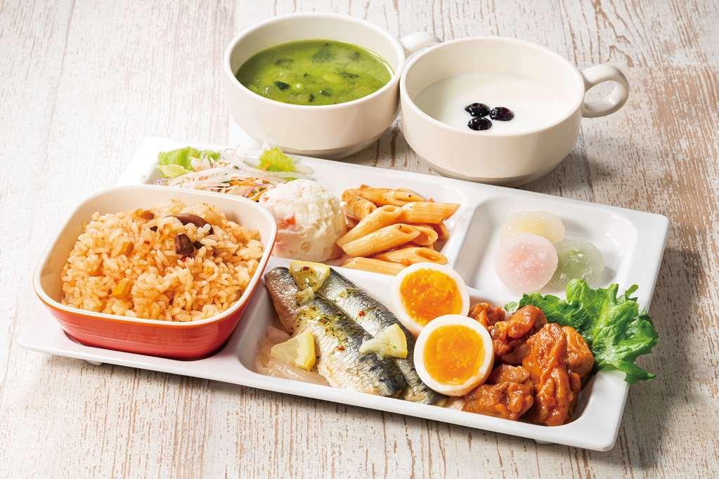 Comfort Hotel Kokura Китакюсю Ресторан фото